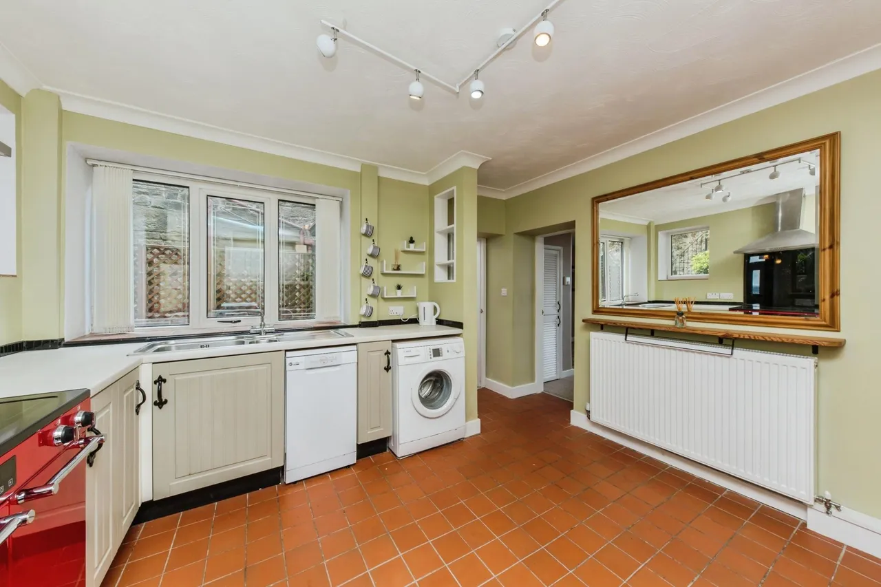 Top Heaths Row, Brown Edge, ST6, photo 9