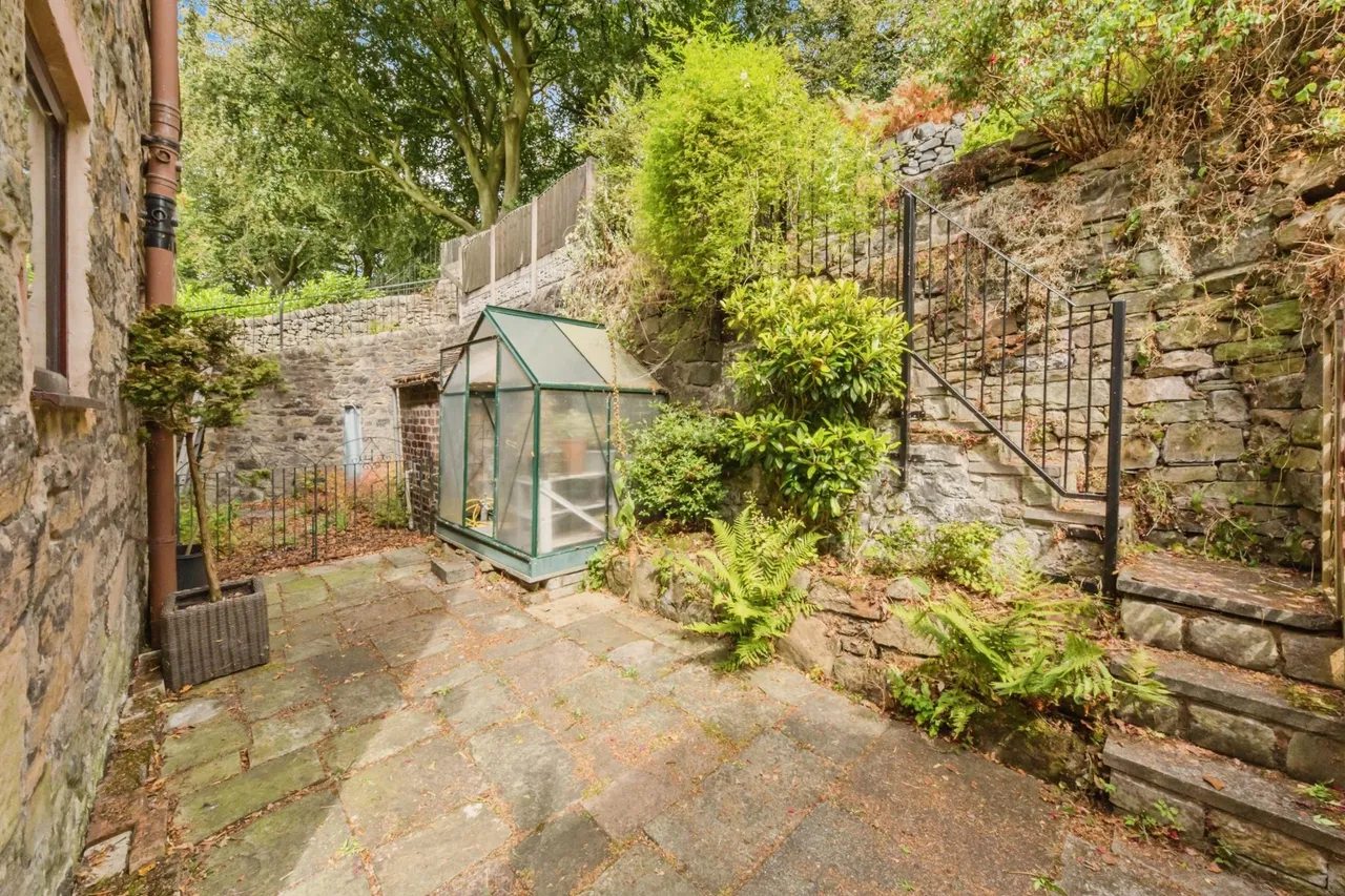 Top Heaths Row, Brown Edge, ST6, photo 27