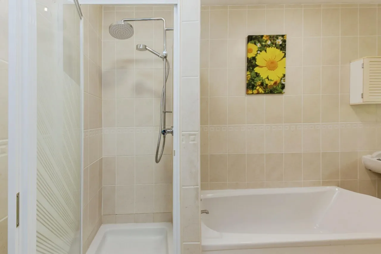 Top Heaths Row, Brown Edge, ST6, photo 25