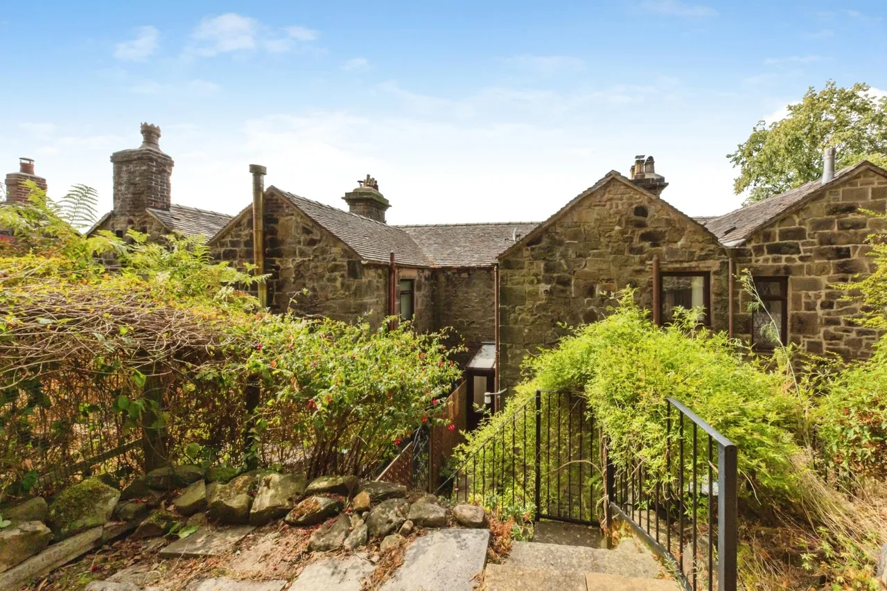 Top Heaths Row, Brown Edge, ST6, photo 31