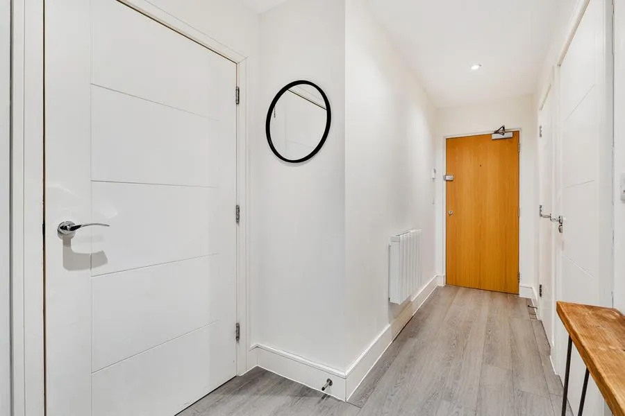 Maybury Road, Woking, GU21, photo 16