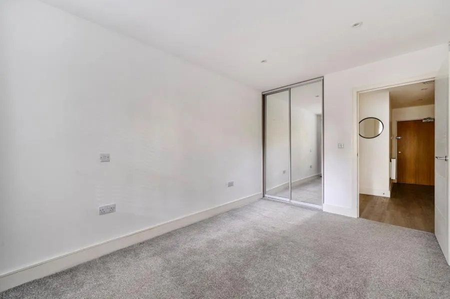 Maybury Road, Woking, GU21, photo 17