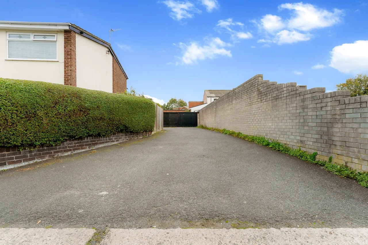 Deacon Road, Widnes, Widnes, WA8 6EG, photo 17