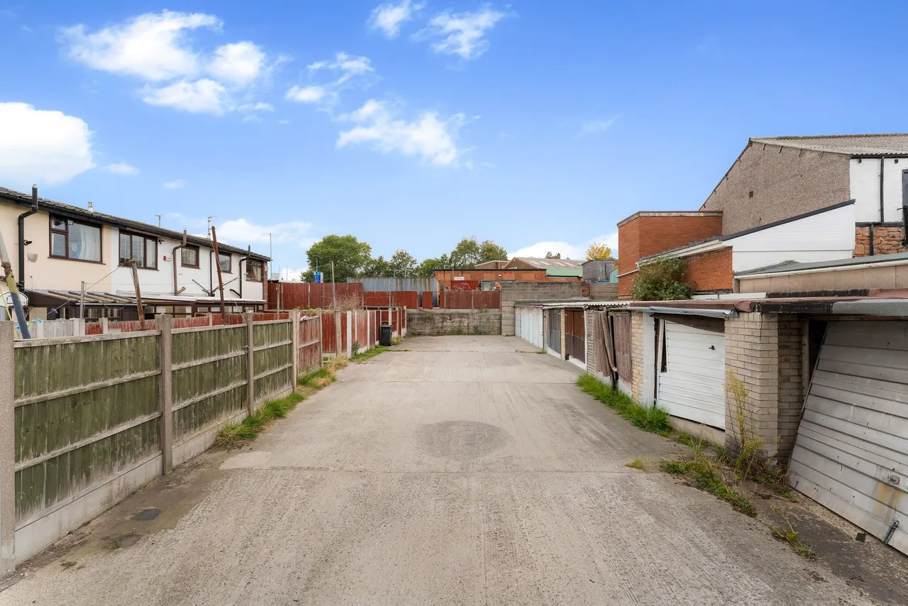 Deacon Road, Widnes, Widnes, WA8 6EG, photo 16
