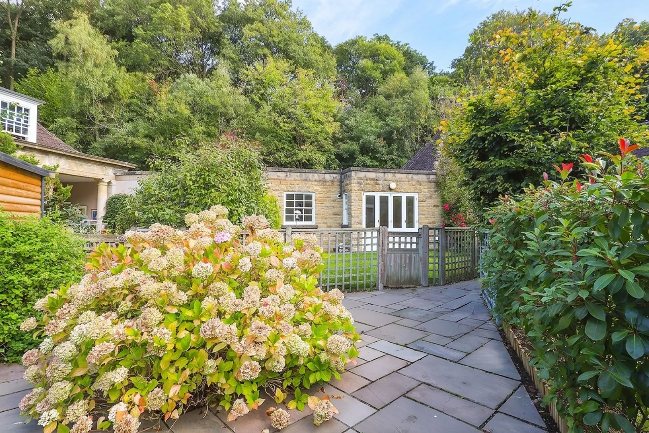 King Edwards, Rivelin, S6, photo 3