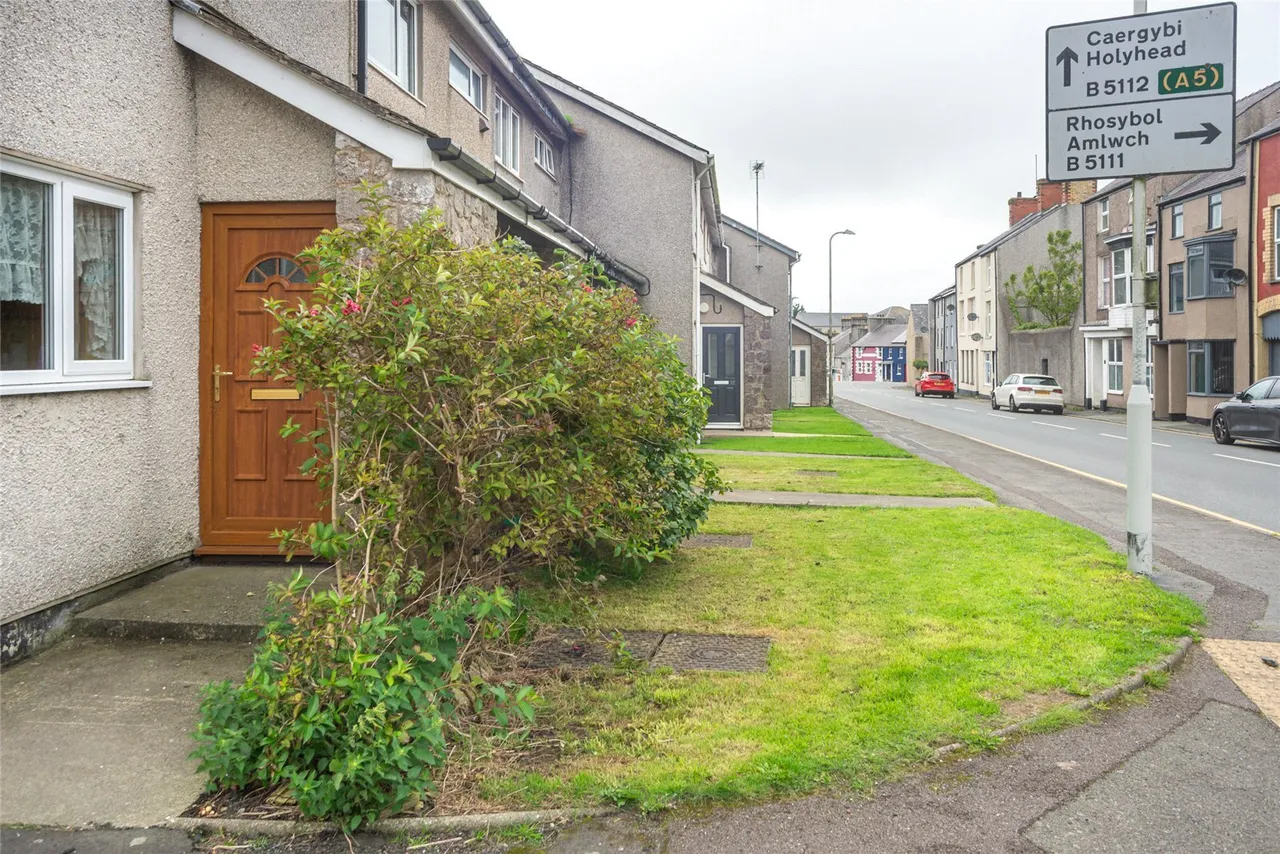 Maes Athen, Llannerch-y-Medd, photo 11