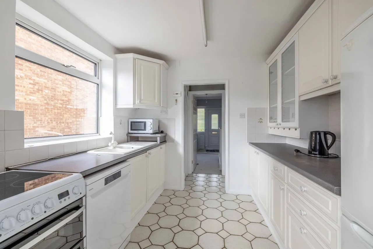 Priors Road, Windsor, Berkshire, SL4 4PD, photo 10