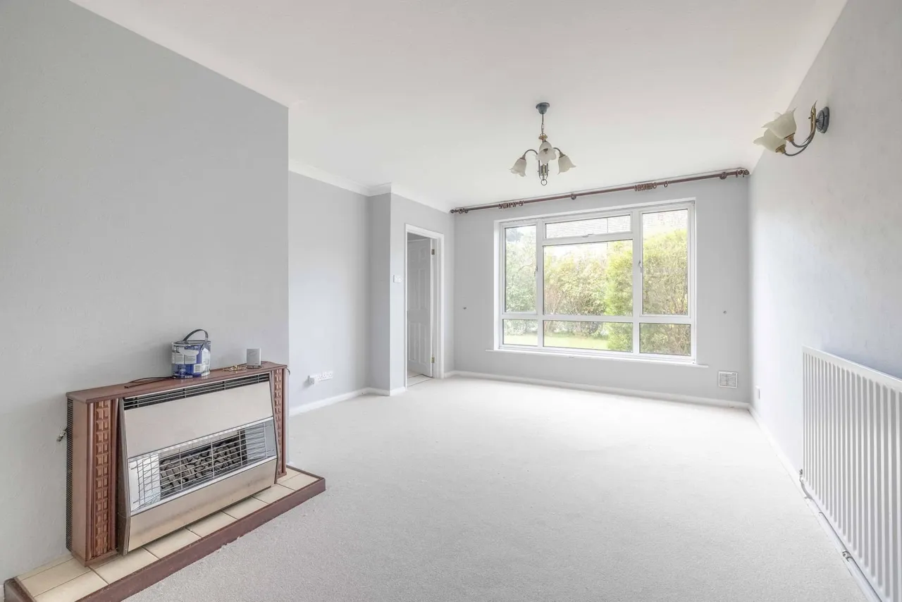 Priors Road, Windsor, Berkshire, SL4 4PD, photo 2