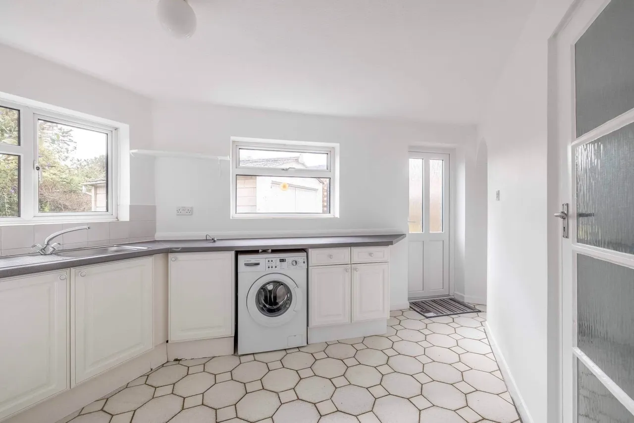 Priors Road, Windsor, Berkshire, SL4 4PD, photo 9