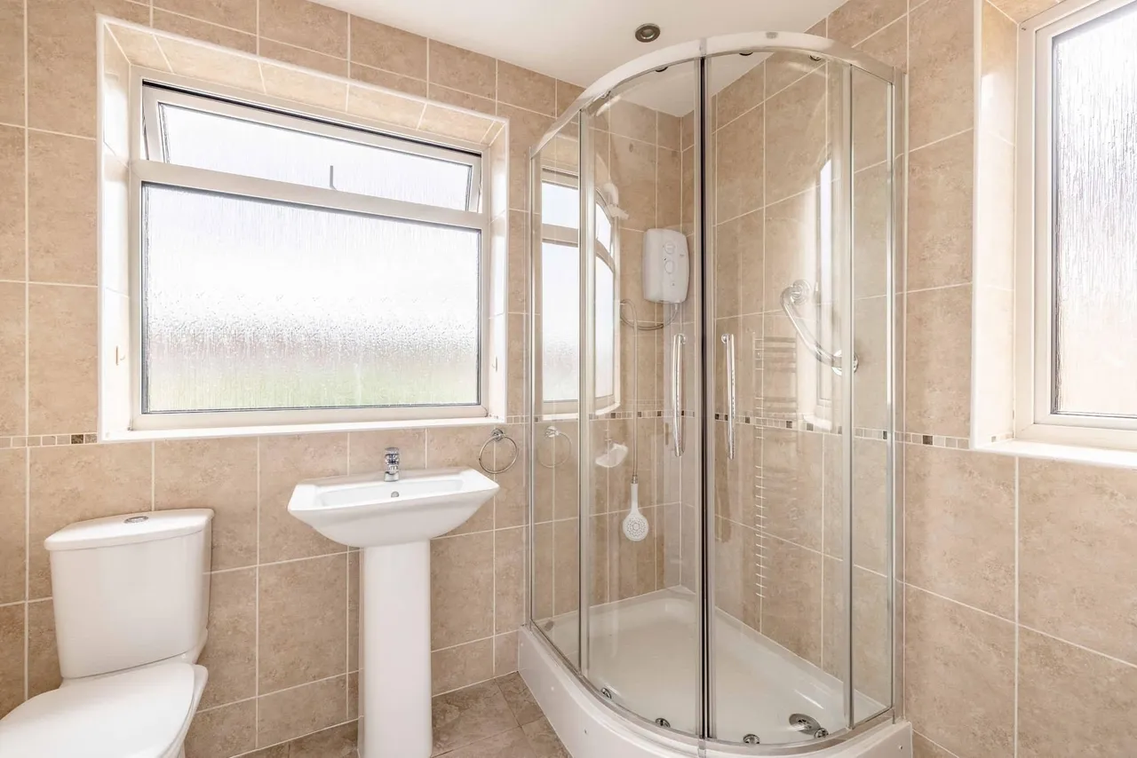 Priors Road, Windsor, Berkshire, SL4 4PD, photo 12