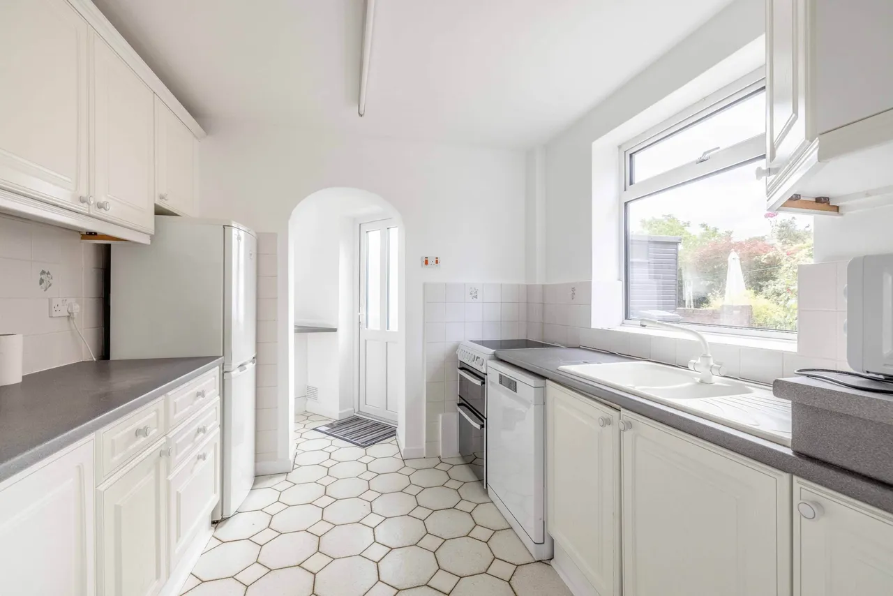 Priors Road, Windsor, Berkshire, SL4 4PD, photo 3