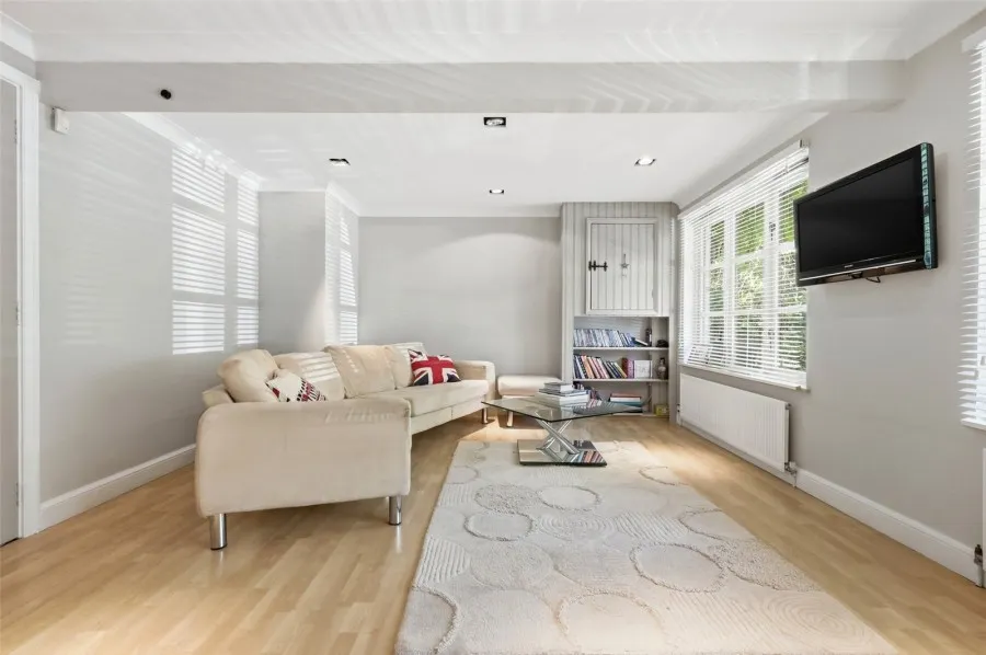 with 5 bedrooms in Sheering, Bishops Stortford, CM22, photo 13