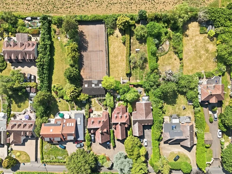 with 5 bedrooms in Sheering, Bishops Stortford, CM22, photo 11