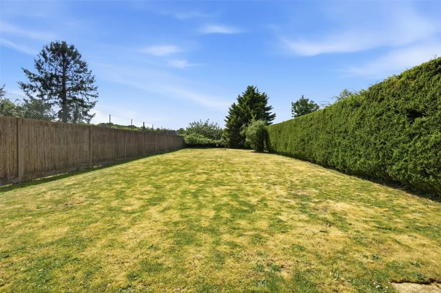 with 5 bedrooms in Sheering, Bishops Stortford, CM22, photo 9