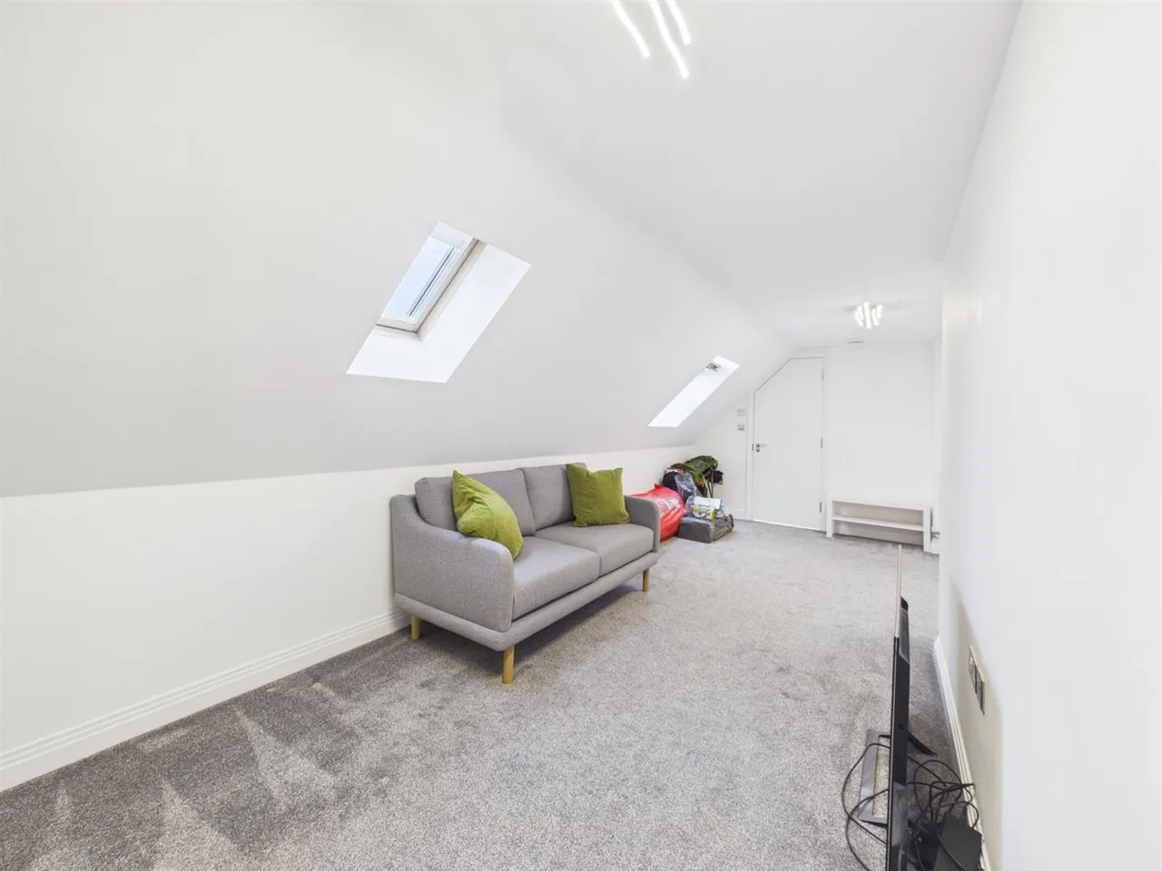 Nelson Court, Kingsend, Ruislip, Middlesex, HA4 7GF, photo 4