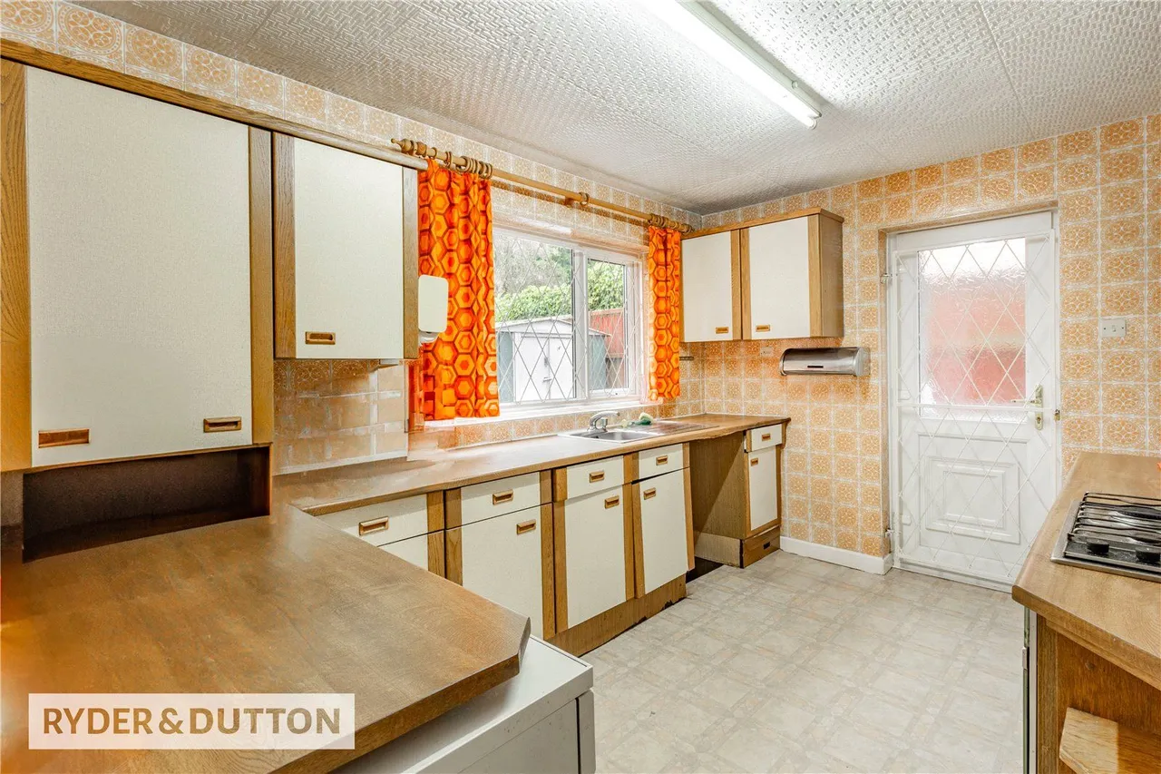Lawnswood, Castleton, OL11, photo 8