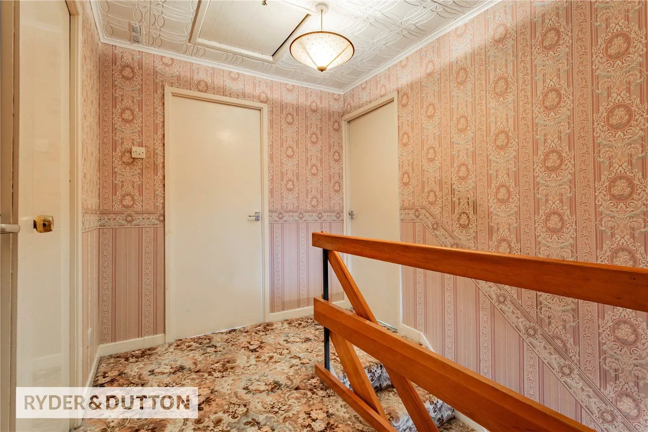 Lawnswood, Castleton, OL11, photo 14