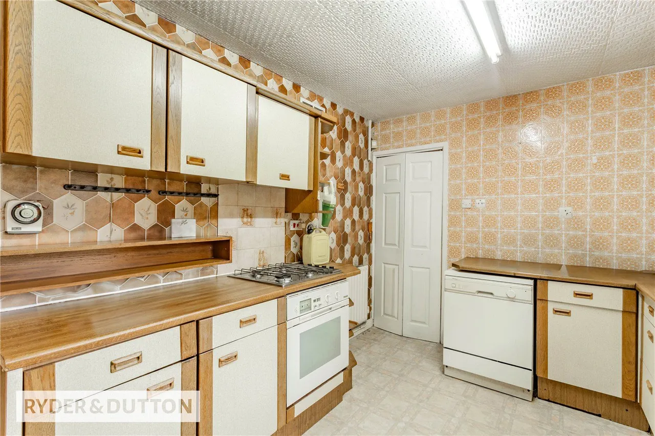 Lawnswood, Castleton, OL11, photo 7