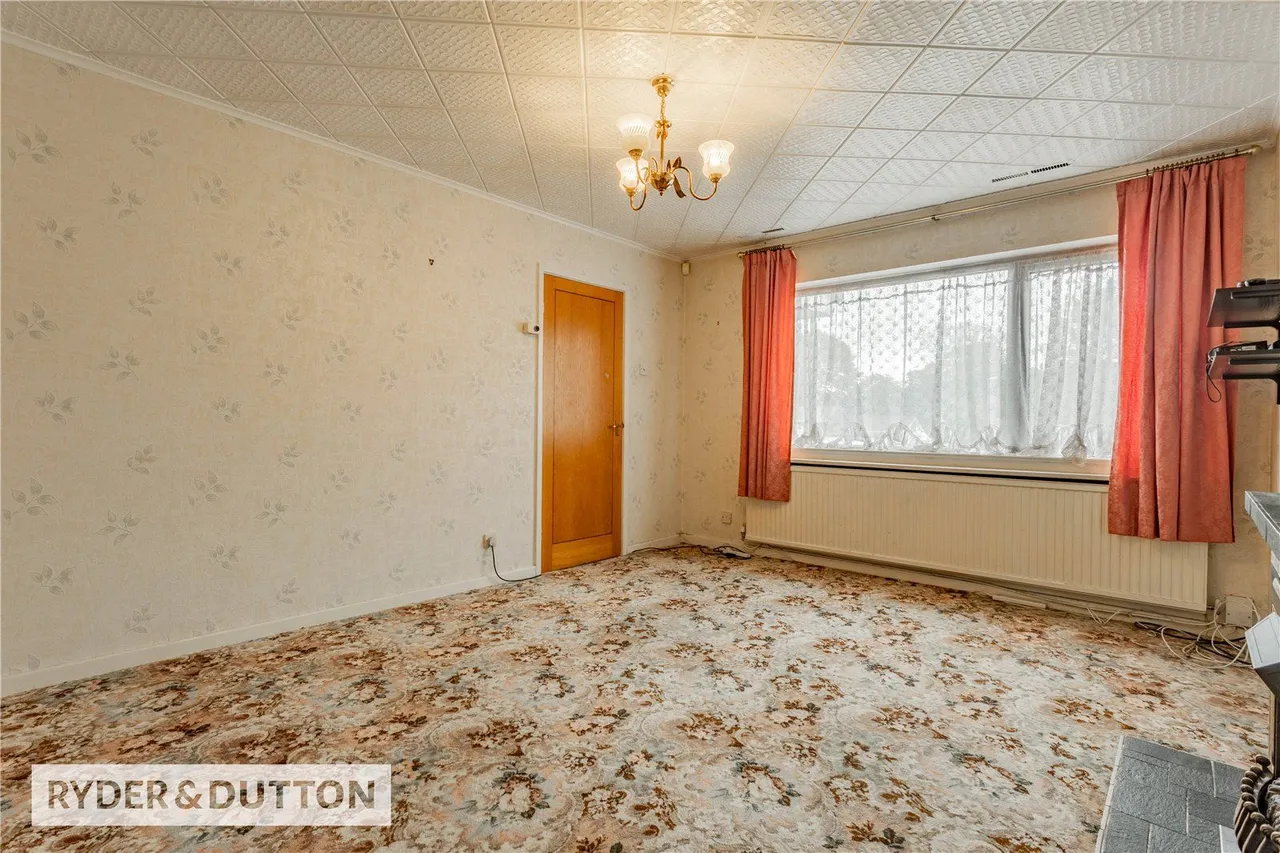 Lawnswood, Castleton, OL11, photo 4