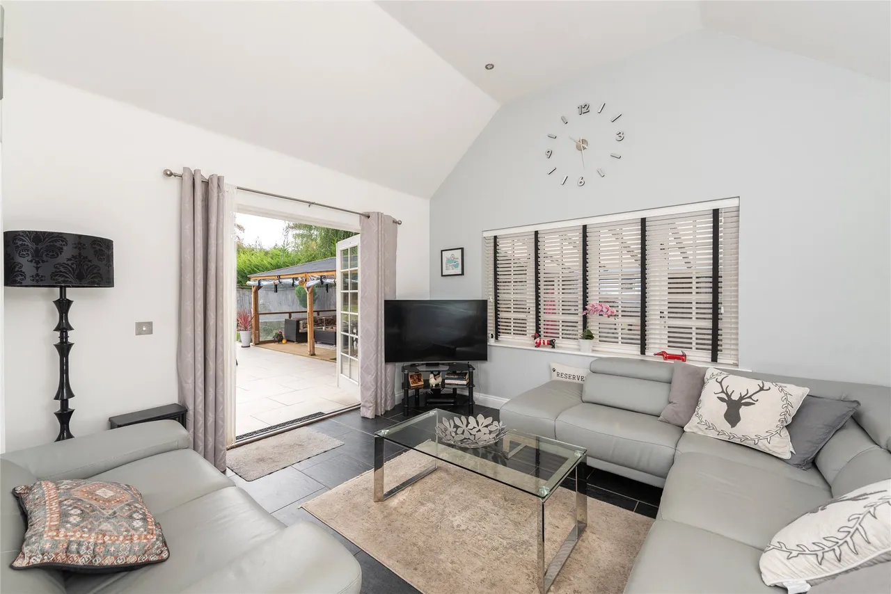 Main Road, Biddenham, MK40, photo 9
