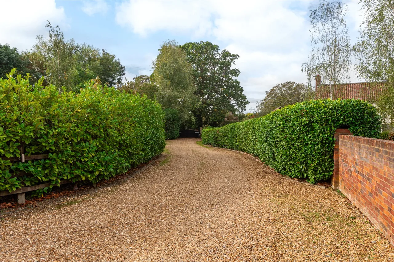Main Road, Biddenham, MK40, photo 34