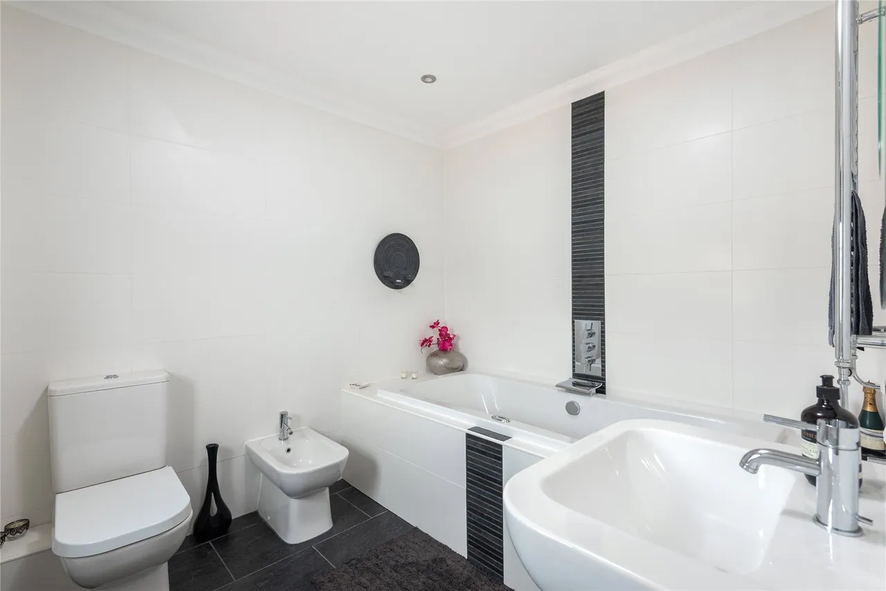 Main Road, Biddenham, MK40, photo 19