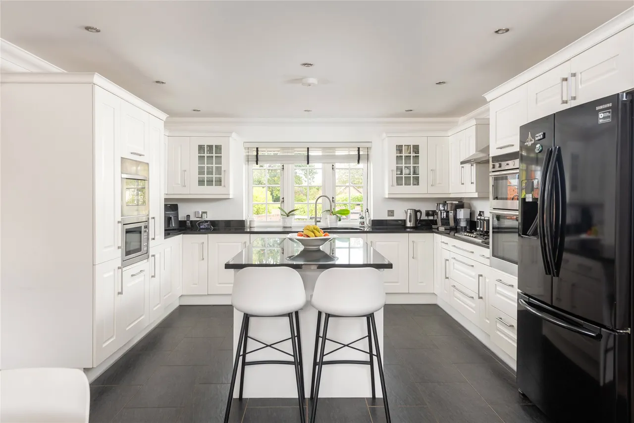 Main Road, Biddenham, MK40, photo 6