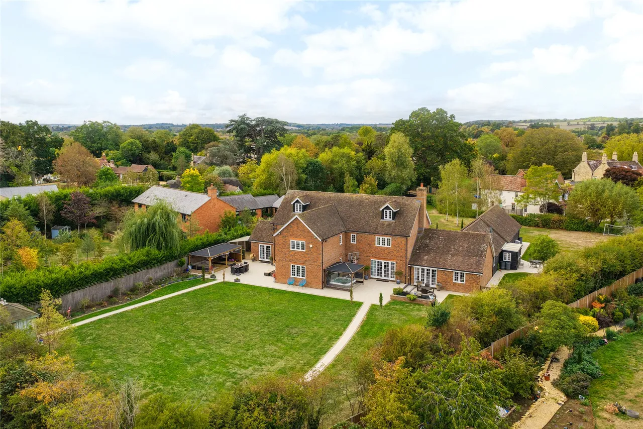 Main Road, Biddenham, MK40, photo 3