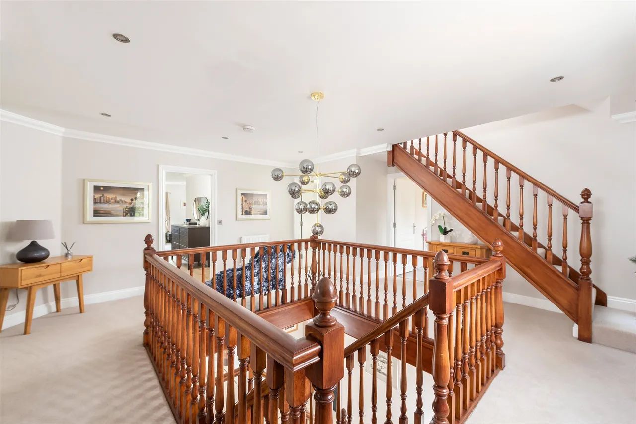 Main Road, Biddenham, MK40, photo 12