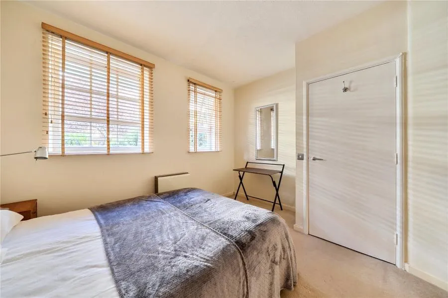 Vicarage Crescent, London, SW11, photo 9