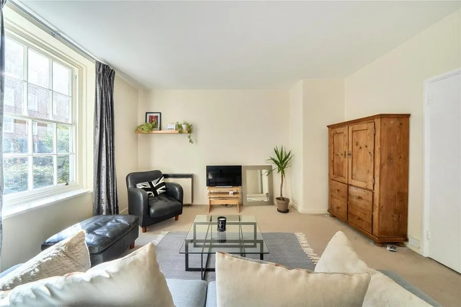 Vicarage Crescent, London, SW11, photo 5