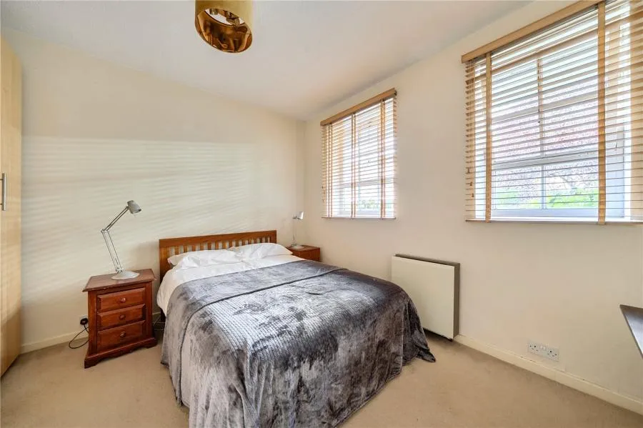 Vicarage Crescent, London, SW11, photo 8