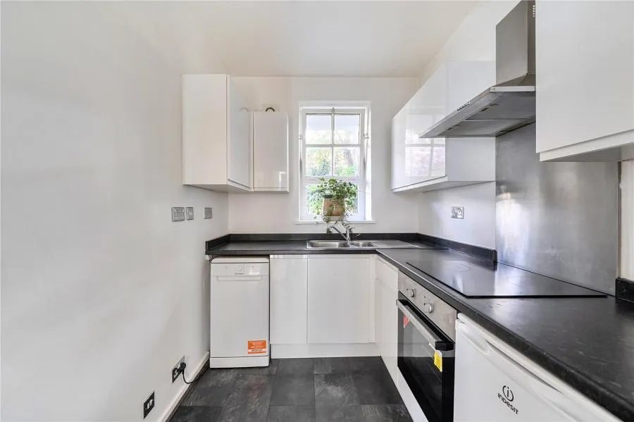 Vicarage Crescent, London, SW11, photo 7