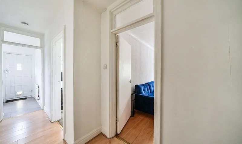 Manor Green Road, Epsom, KT19, photo 12