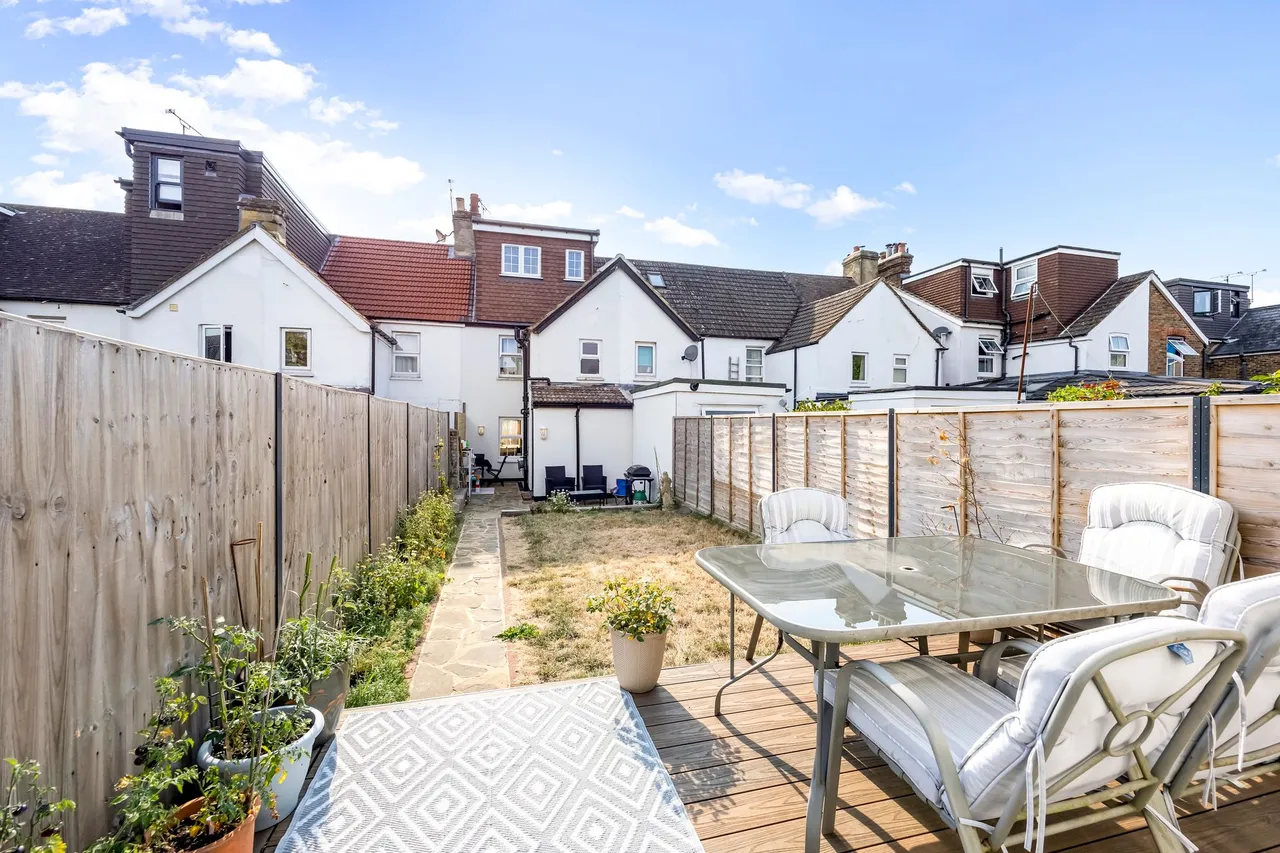 Victory Road, Horsham, RH12, photo 15