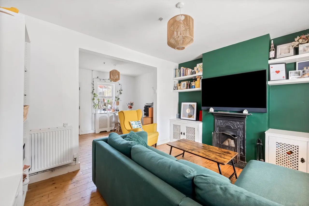 Victory Road, Horsham, RH12, photo 5
