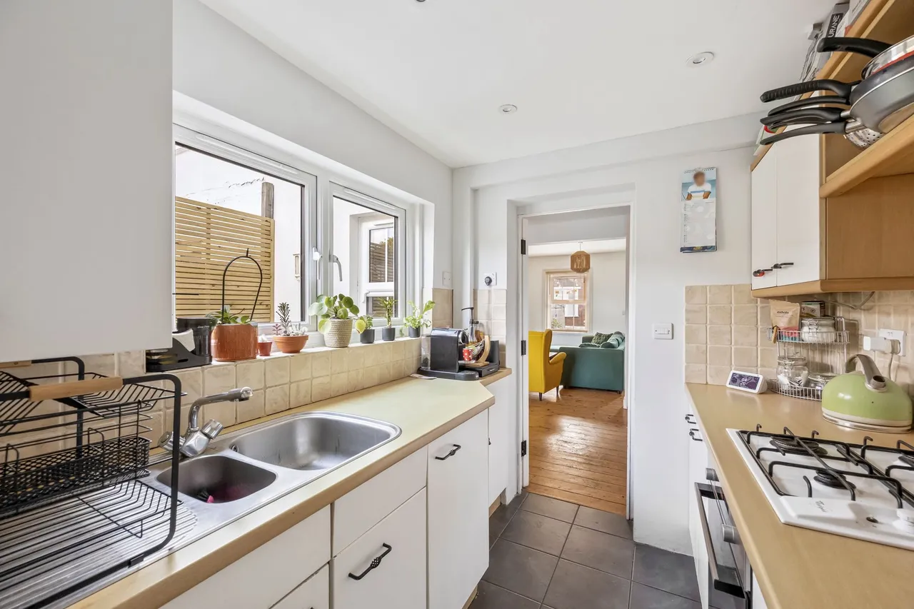 Victory Road, Horsham, RH12, photo 8