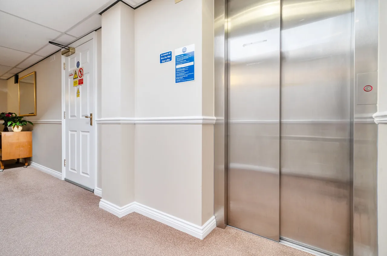 Guildford Road, Lightwater, GU18, photo 18