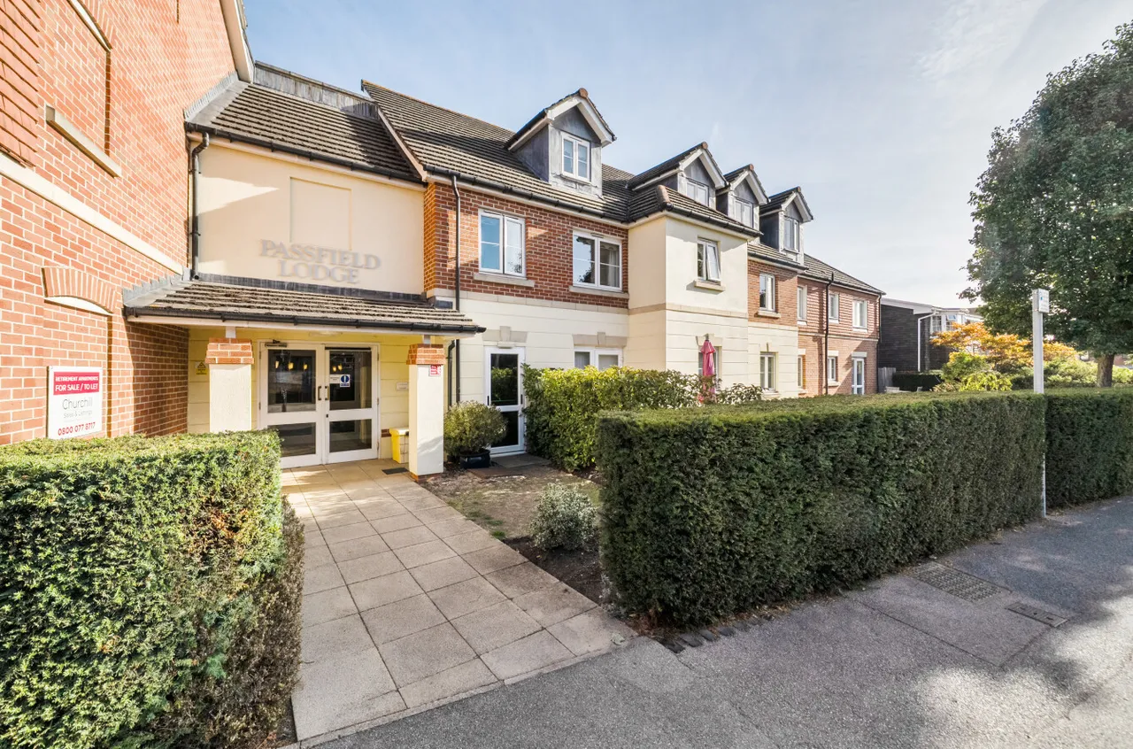 Guildford Road, Lightwater, GU18, photo 20