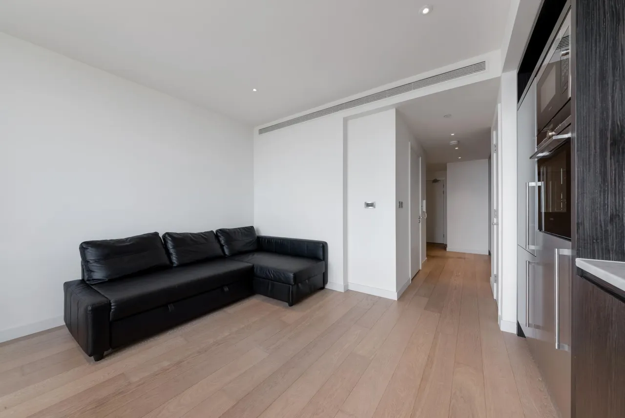 Biscayne Avenue, E14, photo 2