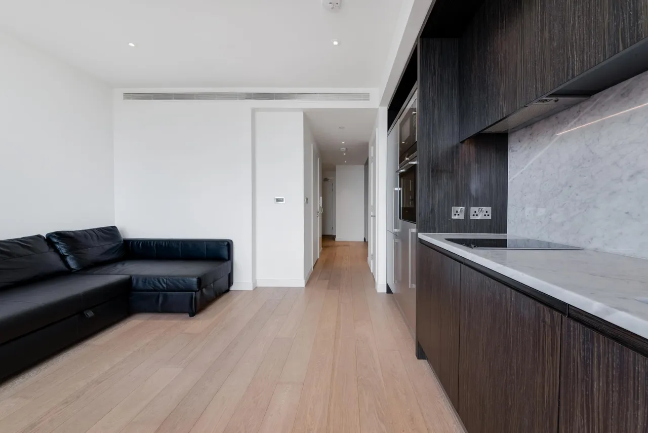 Biscayne Avenue, E14, photo 11