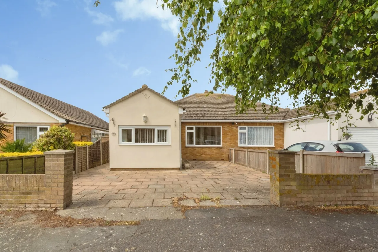 Chelmsford Road, Holland-on-Sea, Clacton-on-Sea, Essex, CO15, photo 16