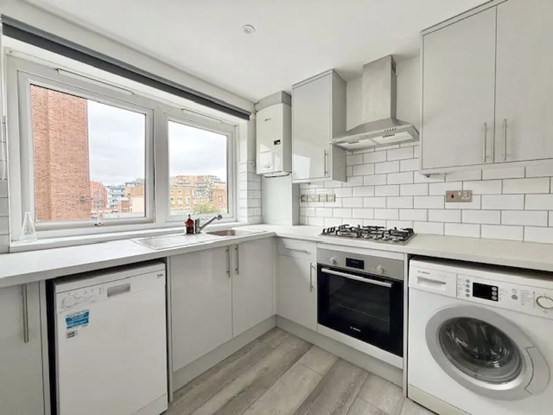 St. Saviours Estate, London SE1 3DL, photo 4