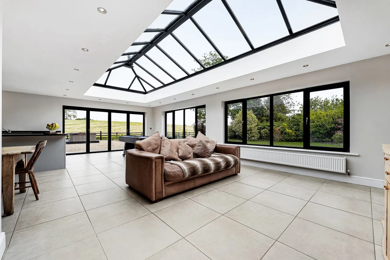Henbury, Macclesfield, photo 39