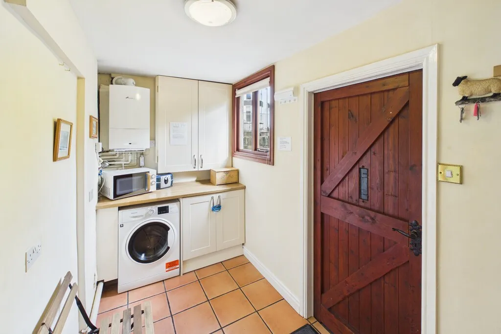 Bank Terrace, Bowness-on-Windermere, LA23, photo 17