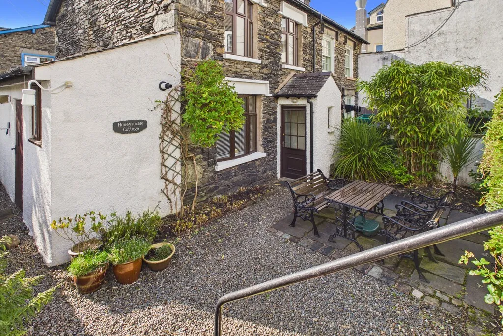 Bank Terrace, Bowness-on-Windermere, LA23, photo 18