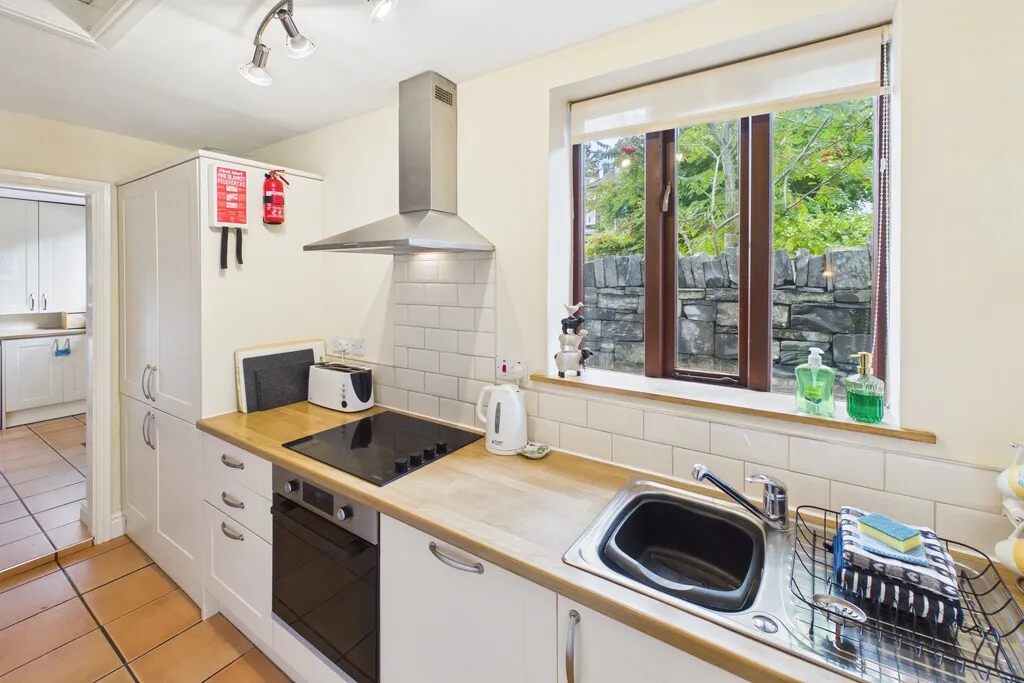Bank Terrace, Bowness-on-Windermere, LA23, photo 4