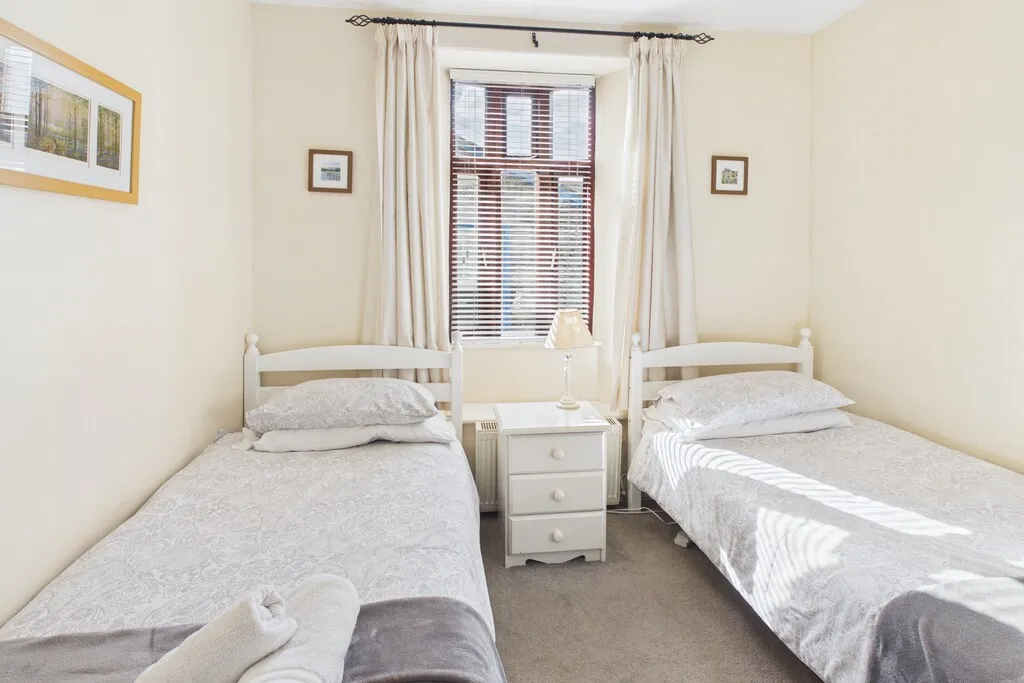Bank Terrace, Bowness-on-Windermere, LA23, photo 7