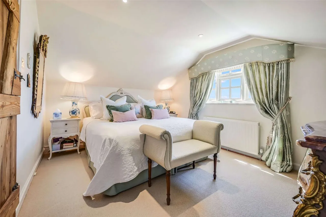 Padhams Green, Mountnessing, Brentwood, Essex, CM13 1UL, photo 12