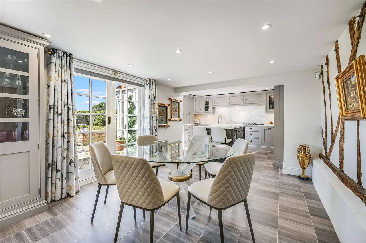 Padhams Green, Mountnessing, Brentwood, Essex, CM13 1UL, photo 6